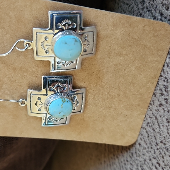 Beautiful NWOT Native American Navajo Golden Hills Turquoise Cross Earrings 💙 - Picture 9 of 9